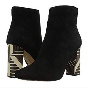 Vince Camuto Brynta Booties w/geometric heel
